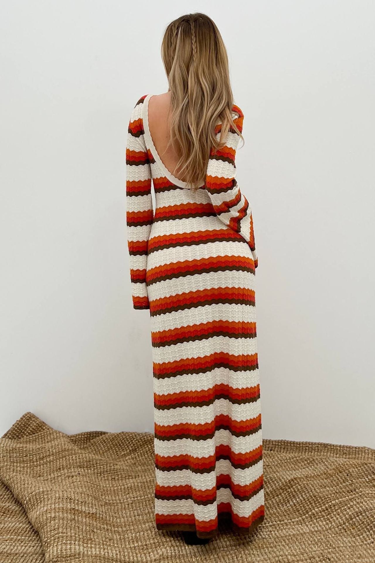 Calista vævet zigzag maxi strikket kjole uden ryg