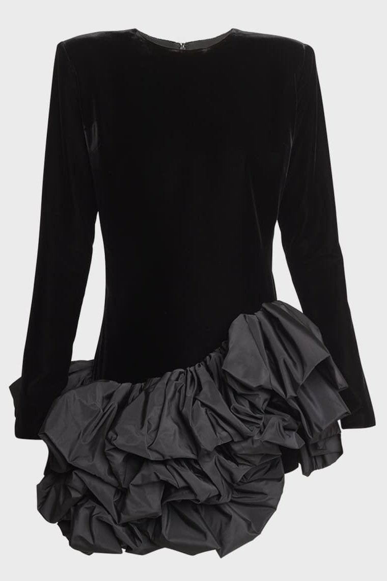 Hermosa Minikjole Med Flæser Og Asymmetrisk Kant