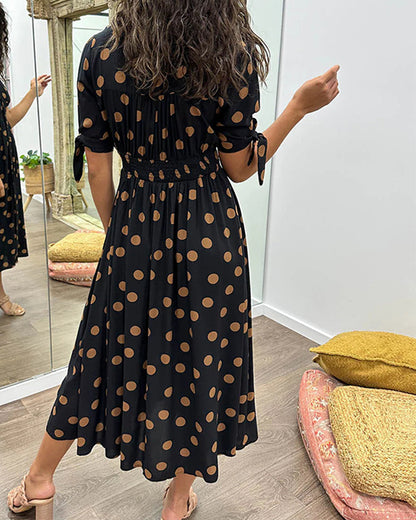 Monique™ | Elegant Kjole med Prikker