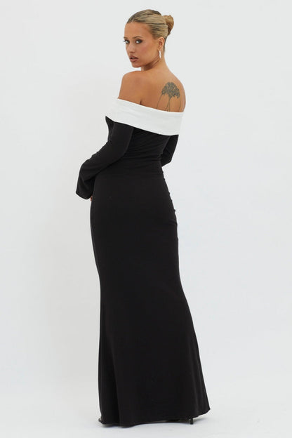 Aeris Off-shoulder Maxi Strikket Kjole